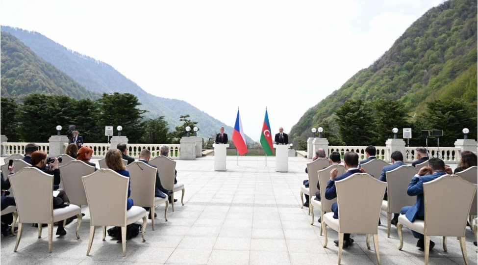 qebelede-kechirilen-yuksek-seviyyeli-gorushlerin-siyasi-ve-iqtisadi-ehemiyyeti