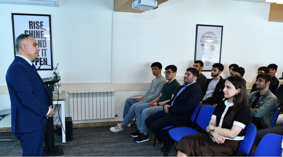 enterprise-azerbaijan-portali-adnsu-da-startup-school-4-layihesi-uzre-infosessiya-ve-telim-kechirib