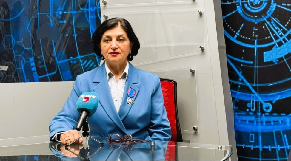 muellim-shagirdin-yalniz-akademik-inkishafinda-deyil-hem-de-shexsiyyet-kimi-formalashmasinda-muhum-rol-oynayir-musahibe