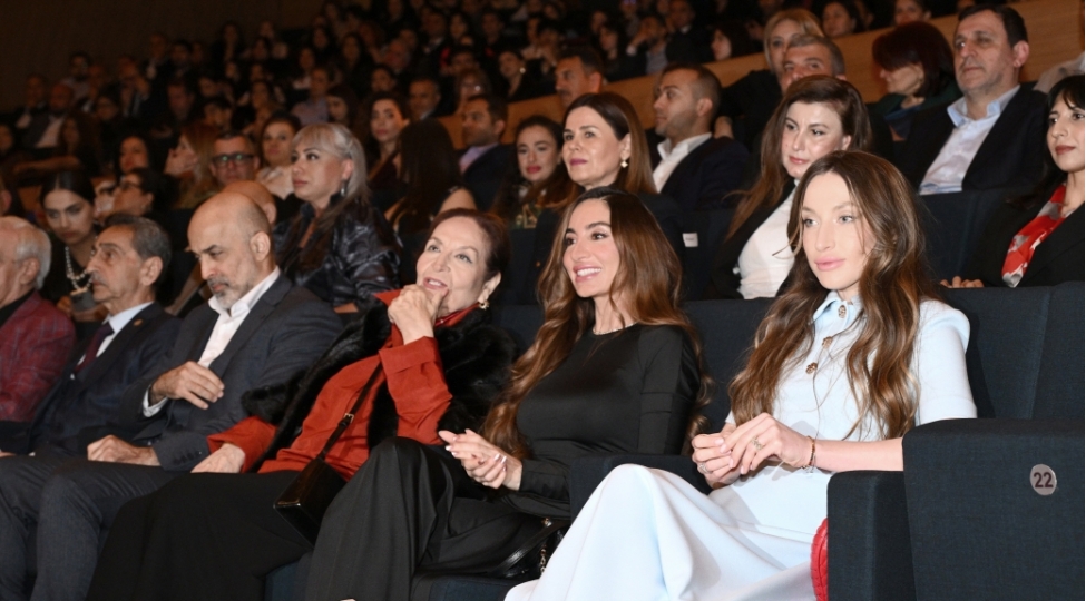 baki-media-merkezinin-istehsali-olan-tagiyev-mekteb-bedii-filminin-teqdimati-olub