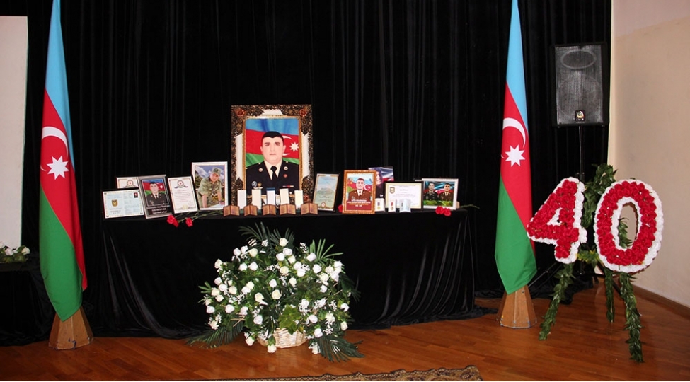 shehid-anar-memmedovun-xatiresine-hesr-olunmush-anim-tedbiri-kechirilib-fotovideo