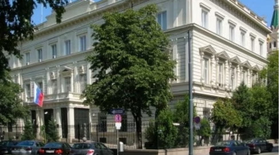 avstriyanin-rusiyali-diplomatlari-persona-non-grata-elan-etmesi
