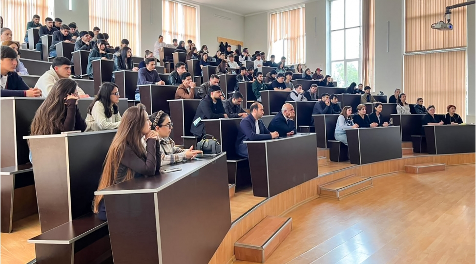 sdu-nun-telebeleri-uchun-achiq-ders-kechirilib