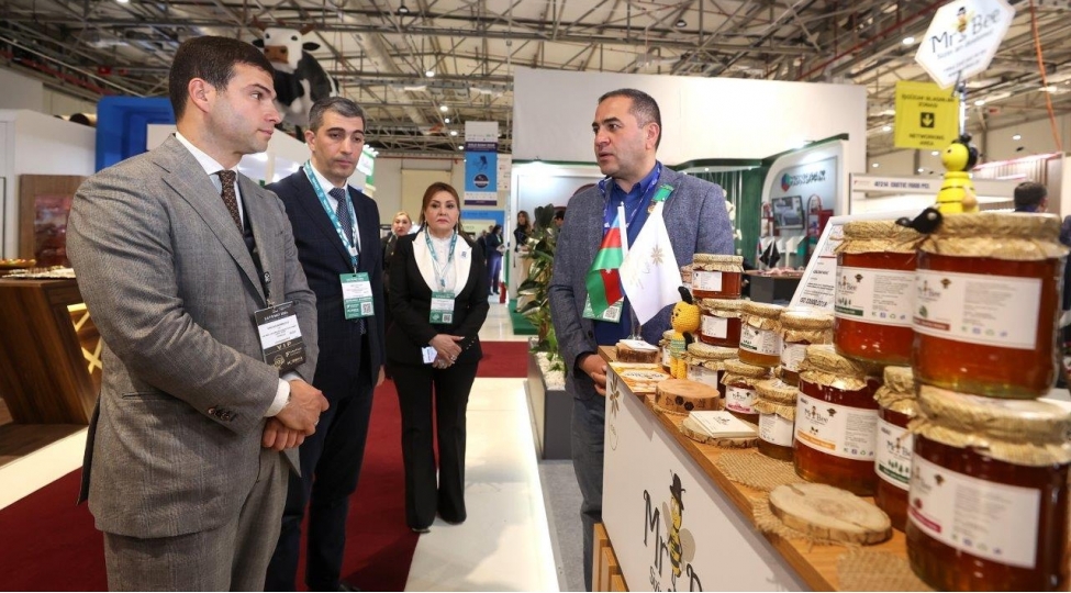 dovlet-desteyi-ile-kob-subyektlerinin-mehsul-ve-xidmetleri-caspian-agro-weekde-numayish-olunur