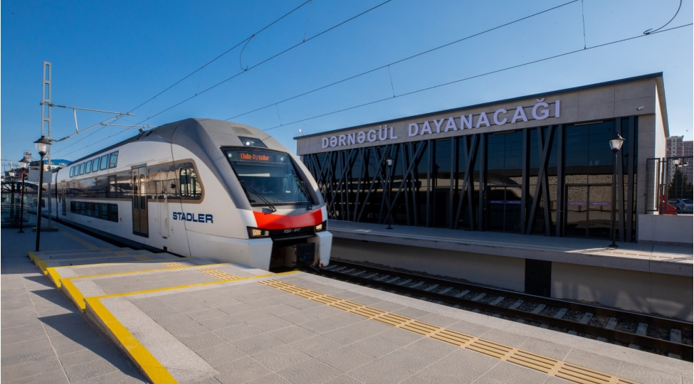 ady-absheron-dairevi-marshrutu-uzre-yeni-dayanacagi-istifadeye-verdi-foto