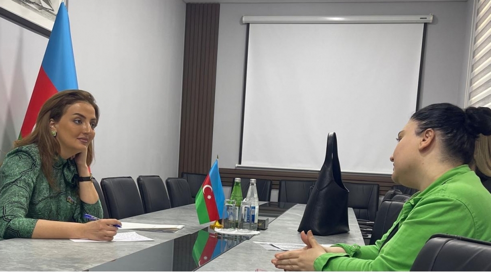deputat-konul-nurullayeva-vetendashlarla-gorushub