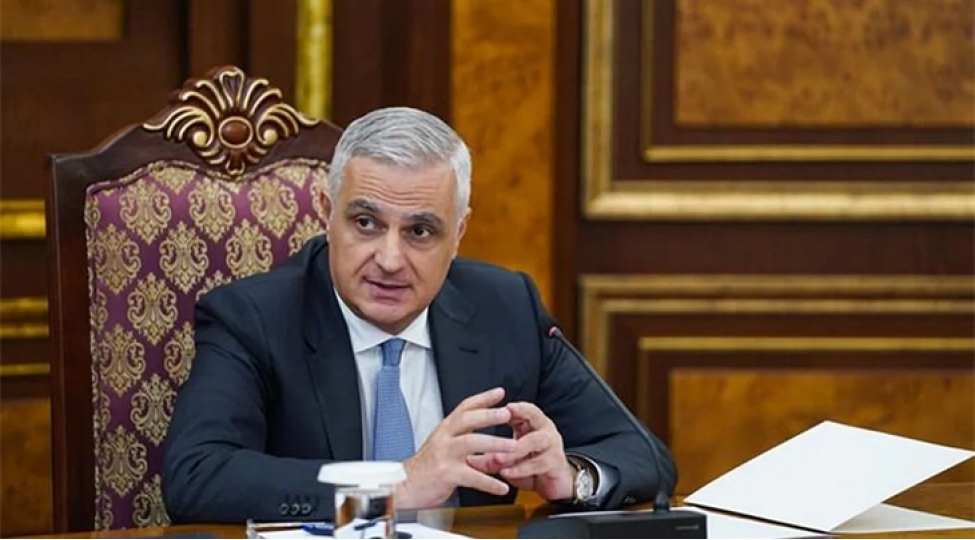 qriqoryan-azerbaycan-ve-ermenistan-serhed-delimitasiyasi-uzre-uch-sened-layihesini-razilashdirib