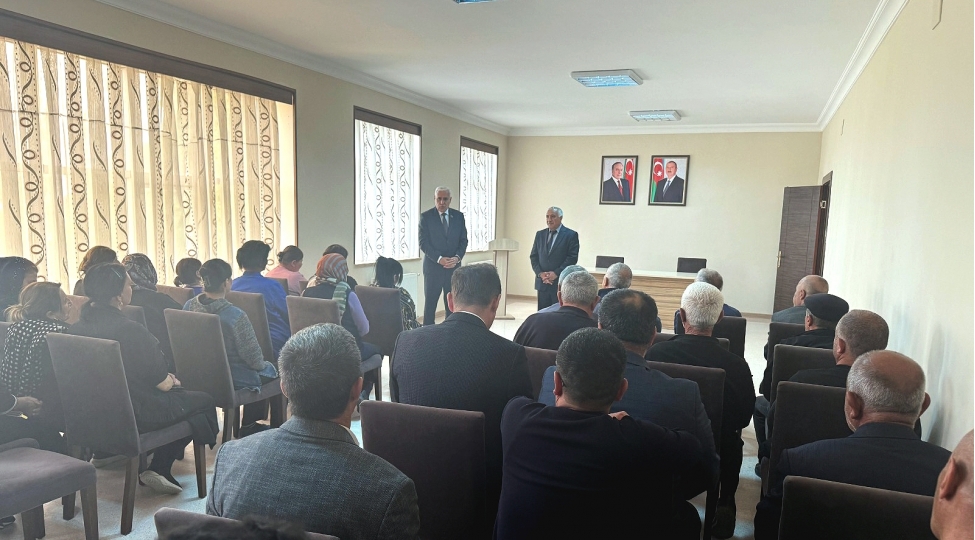 milli-meclisin-deputati-vuqar-rehimzade-ordubadda-sechicileri-ile-novbeti-gorushunu-kechirib-foto-12