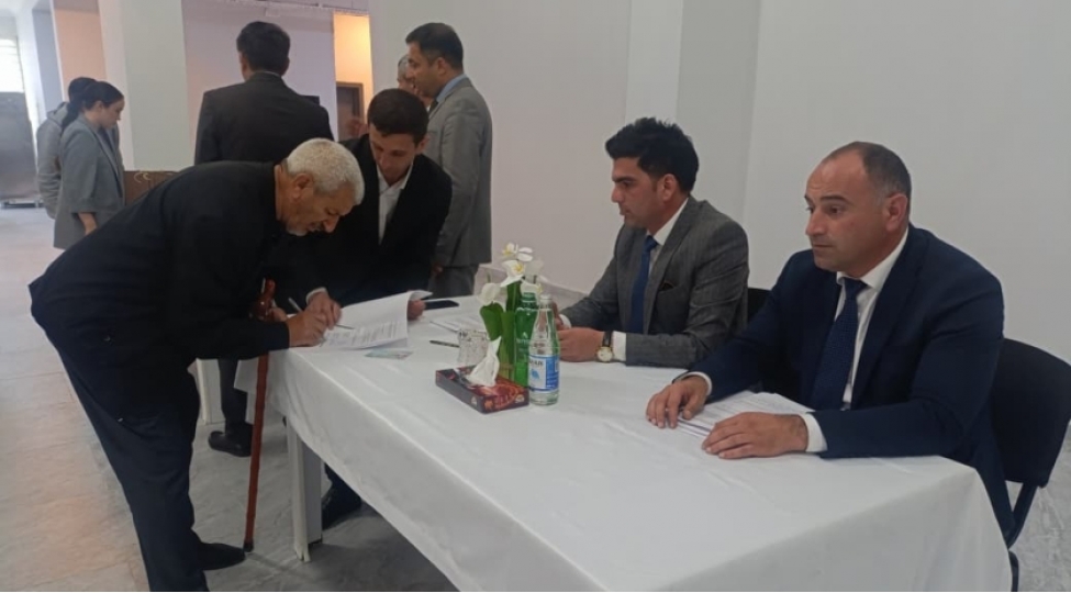 shukurbeyli-kendinde-daha-18-aileye-evlerinin-acharlari-teqdim-olunub