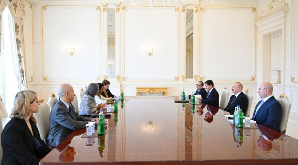 prezident-ilham-eliyev-bmt-nin-meskunlashma-proqraminin-icrachi-direktorunu-qebul-edib