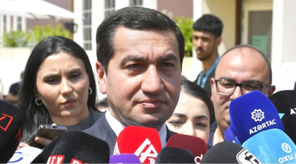 hikmet-haciyev-azerbaycan-beynelxalq-seviyyeli-tedbirlerin-kechirildiyi-mekandir