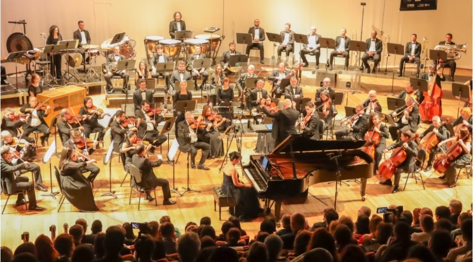 braziliyada-azerbaycanin-musteqillik-gunune-hesr-olunmush-konsert-proqrami-bash-tutub