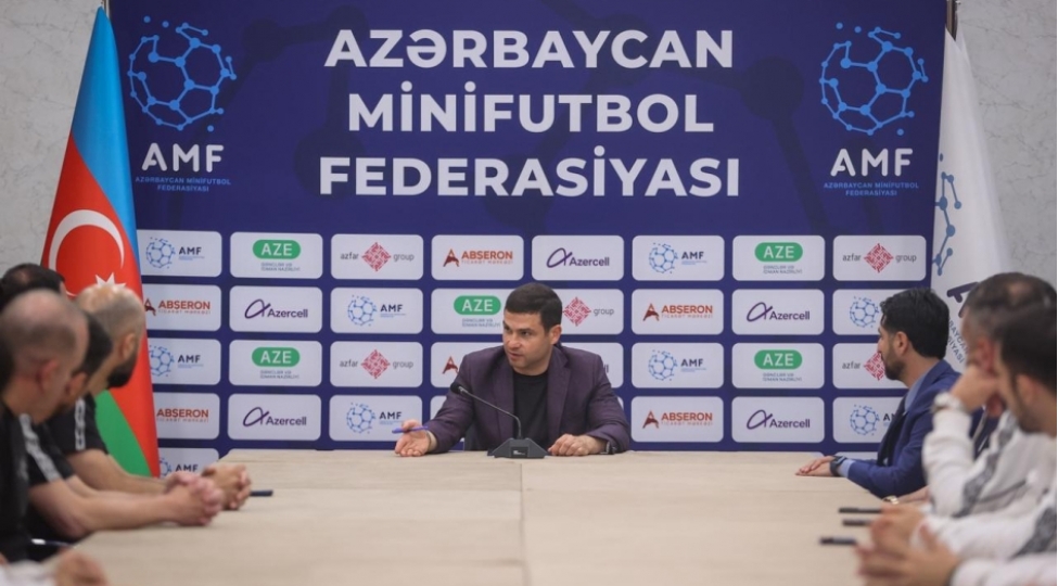 azerbaycan-minifutbol-federasiyasinin-prezidentinin-millinin-uzvleri-ile-gorushu-olub