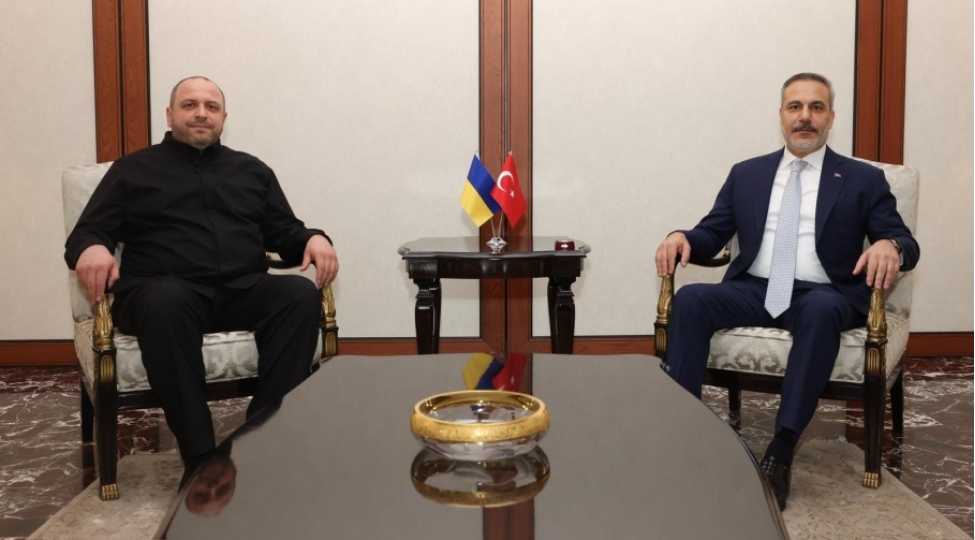 turkiyenin-xarici-ishler-naziri-ukrayna-milli-tehlukesizlik-ve-mudafie-shurasinin-katibi-ile-gorushub