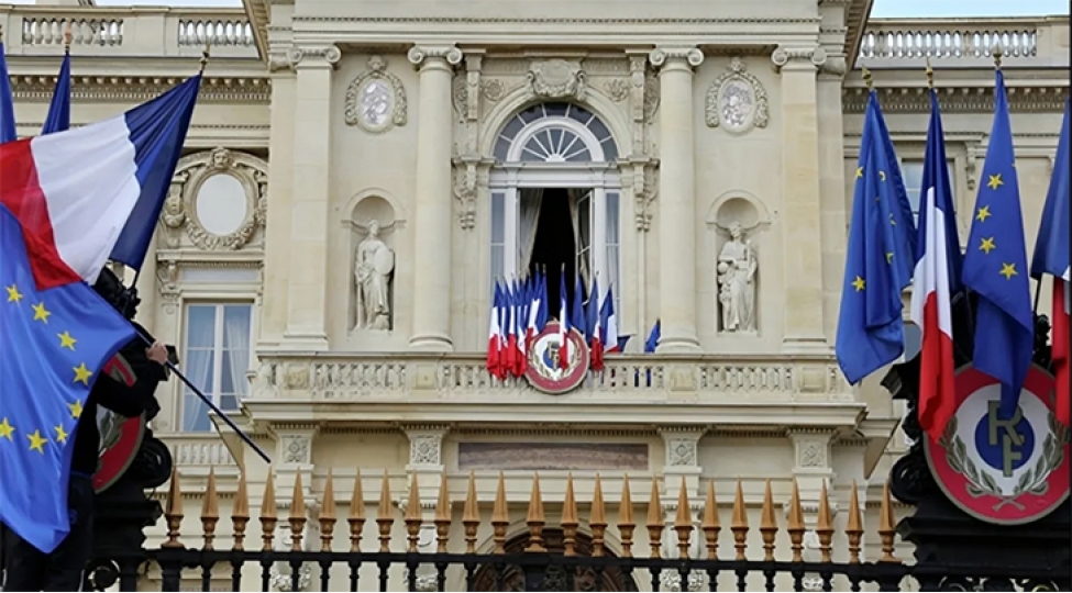 fransa-xin-kiyeve-cavab-zerbelerinden-sonra-rusiya-sefirini-chagirdi