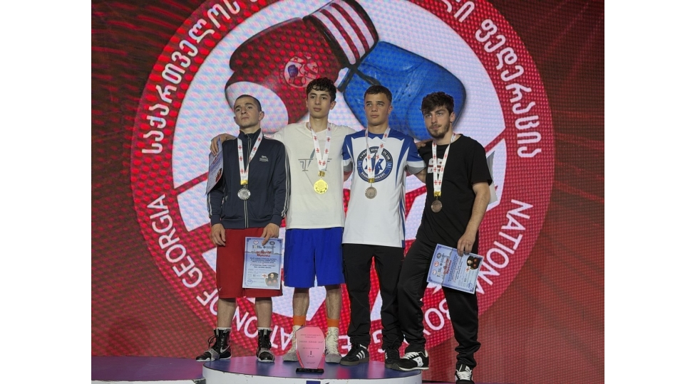 bokschularimiz-batumide-5-medal-qazaniblar