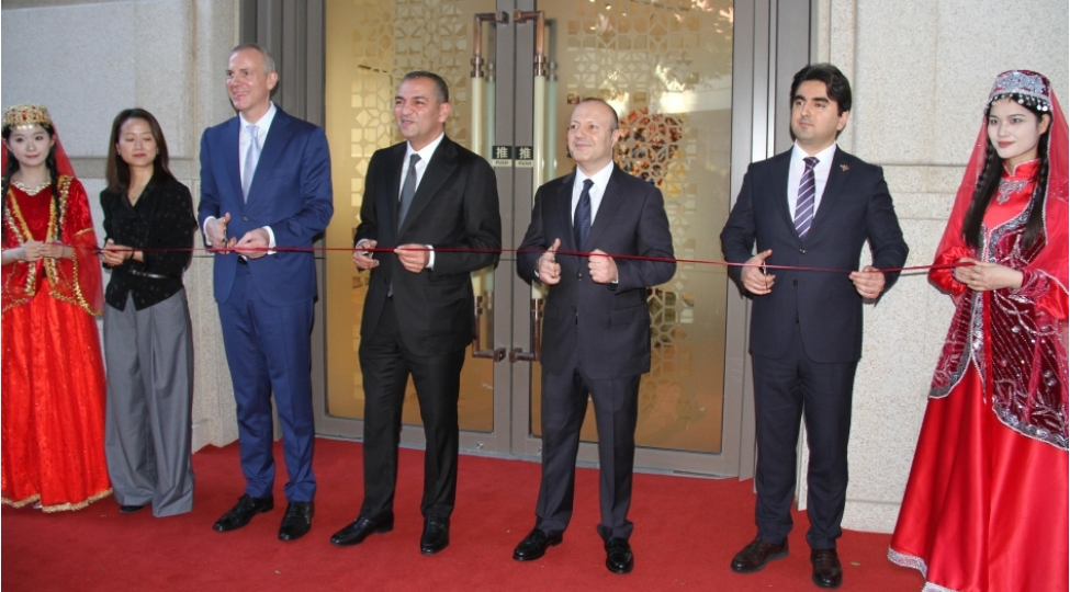 chinde-azerbaycanin-turizm-numayendeliyi-achilib-2