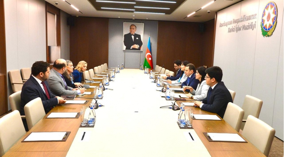 absh-azerbaycan-strateji-terefdashliq-xartiyasi-cherchivesinde-emekdashliq-perspektivleri-muzakire-olunub