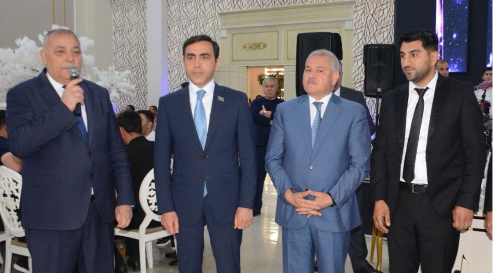 millet-vekili-qazinin-toyunda
