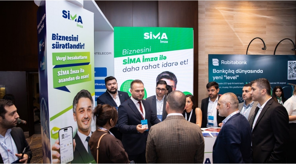 sima-helleri-beynelxalq-maliyye-ve-bankchiliq-sammitinde