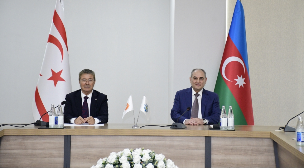 yap-sedrinin-muavini-ile-ulusal-birlik-partiyasinin-sedri-arasinda-gorush-kechirilib