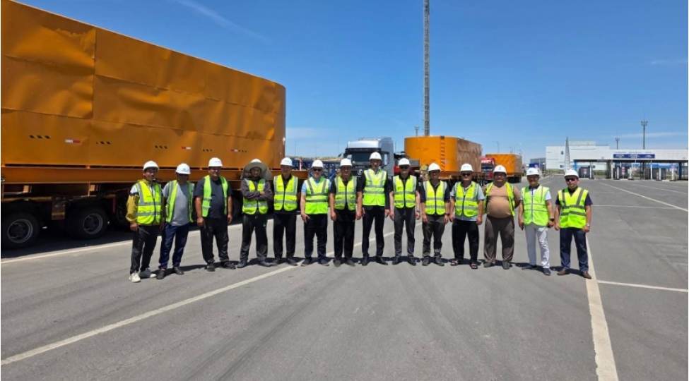 kurik-limaninda-trans-xezer-fiber-optik-kabel-xetti-uchun-yuk-qebul-edilib