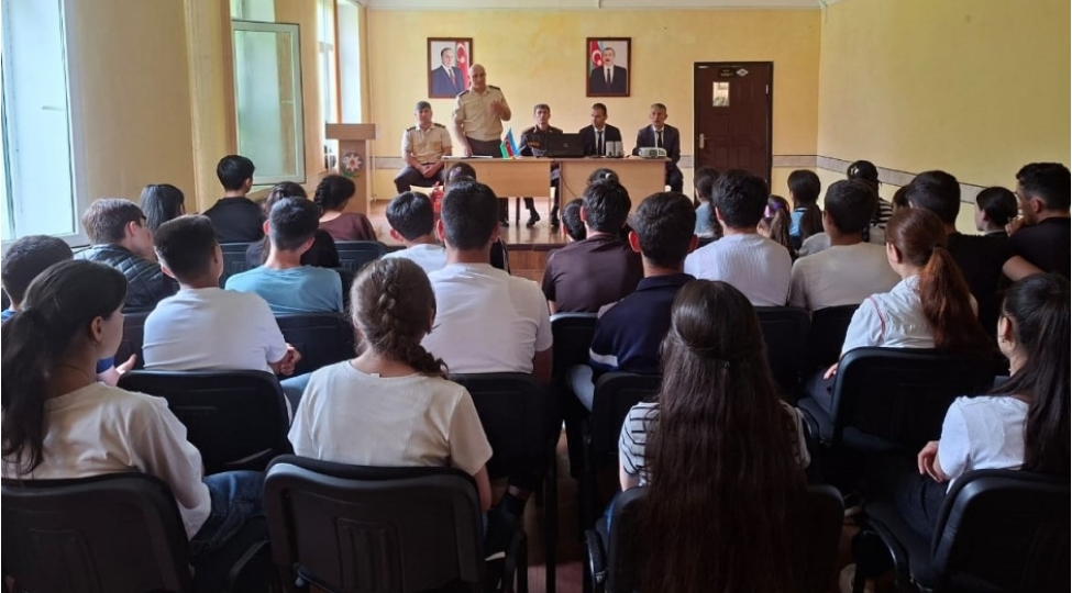 fovqelade-hallar-nazirliyi-terefinden-silsile-maariflendirme-tedbirleri-kechirilib-10