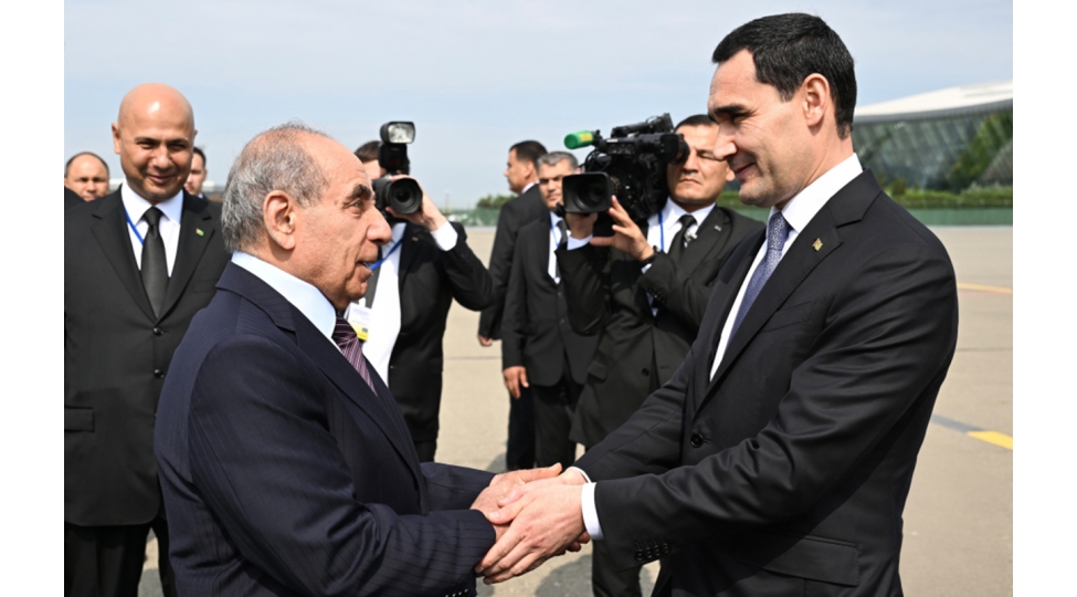 turkmenistan-prezidenti-azerbaycana-geldi