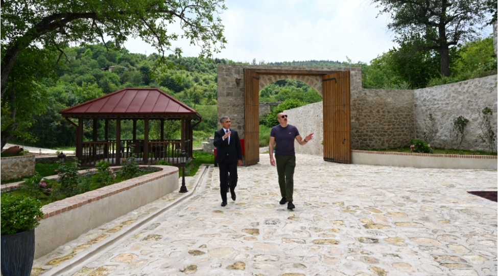 prezident-ilham-eliyev-shushada-yasemen-hotelinin-yeni-korpuslari-ile-tanish-olub