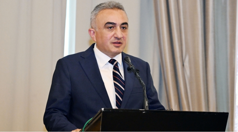 azerbaycanda-vekillerin-sayi-3-min-3-nefere-yukselib