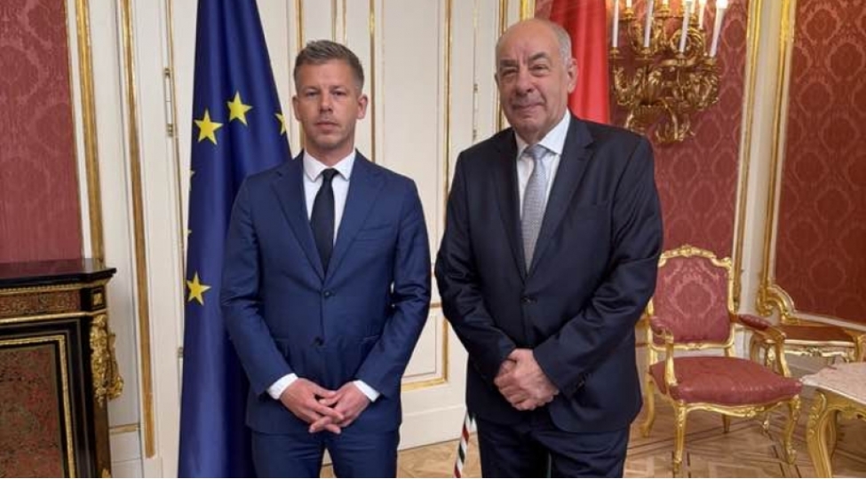 macaristanin-bash-naziri-novbeti-prezidentden-gozlentilerini-achiqlayib