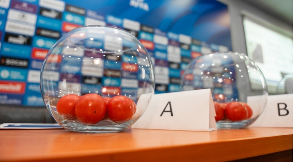 u-17-liqa-ve-gencler-liqasinda-yeni-movsumun-pushku-atilib-fotolar