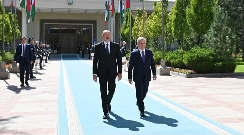 prezidentin-sosial-media-hesablarinda-ozbekistana-dovlet-seferi-ile-bagli-videocharx-paylashilib