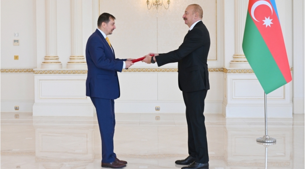 prezident-ilham-eliyev-bmt-nin-azerbaycanda-yeni-teyin-olunmush-rezident-elaqelendiricisini-qebul-edib-foto