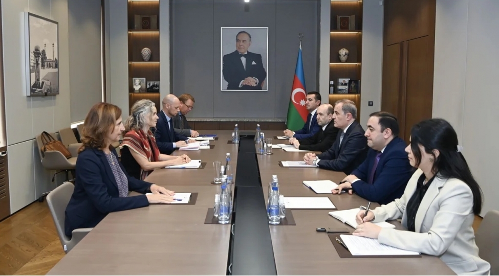 ceyhun-bayramov-maqdalena-qrono-ile-azerbaycan-ai-emekdashligini-muzakire-edib