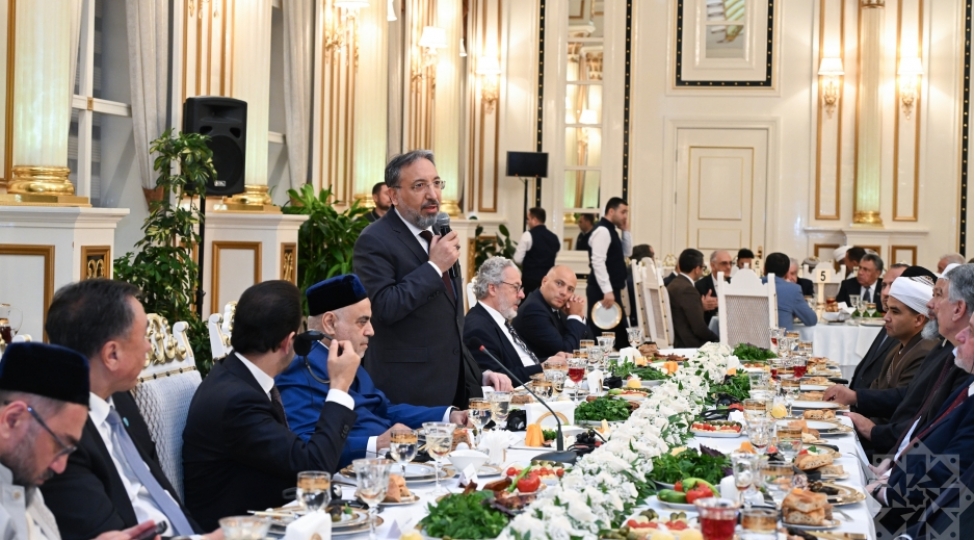 i-beynelxalq-konfransin-ishtirakchilari-uchun-ziyafet-teshkil-olunub