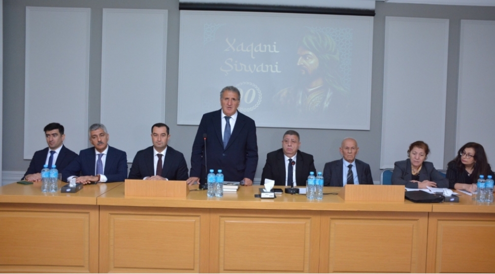 konfransda-xaqani-irsinin-oyrenilmesi-qorunmasi-ve-gelecek-nesillere-chatdirilmasinin-vacibliyi-vurgulanib
