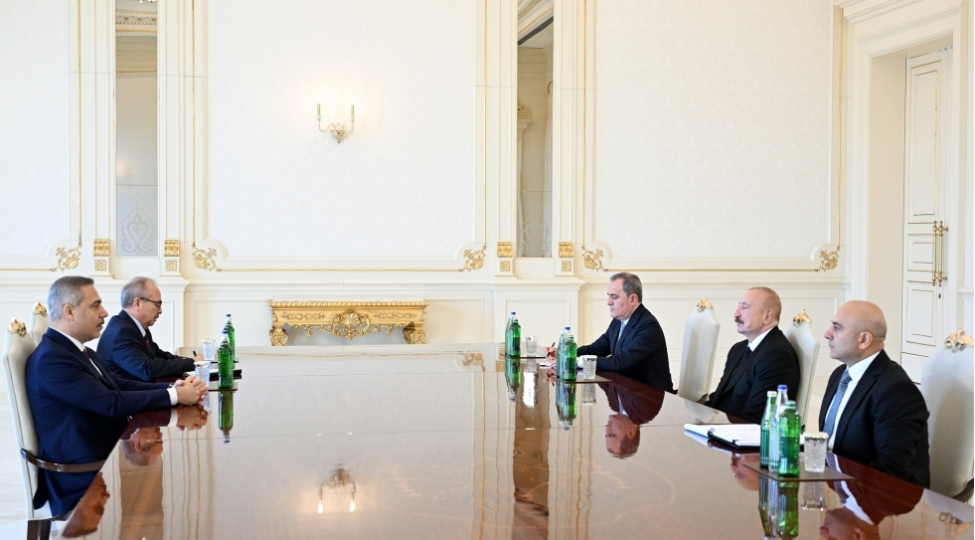 prezident-ilham-eliyev-turkiyenin-xarici-ishler-nazirini-qebul-edib-3