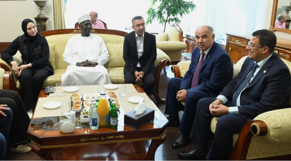 pan-afrika-parlamentinin-prezidenti-azerbaycana-sefere-gelib