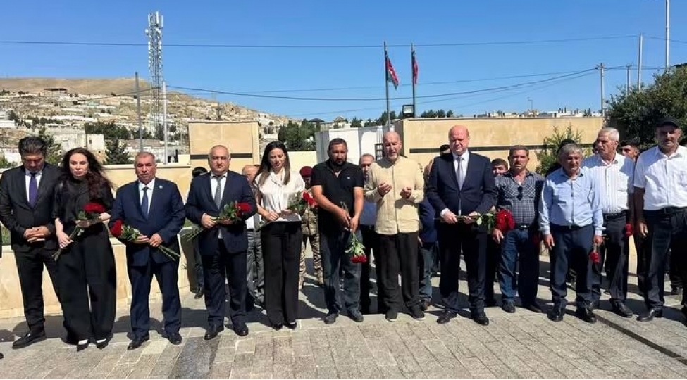 lokbatan-qesebesinde-shehid-quliyev-ferid-vahid-oglunun-ildonumu-ile-elaqedar-anim-merasimi-kechirilib