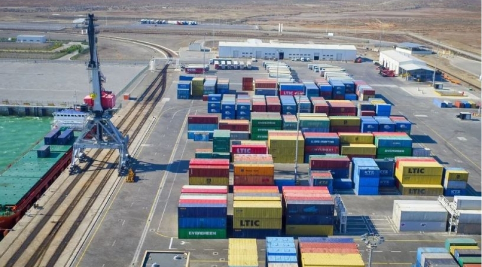 yanvar-avqust-aylarinda-baki-limaninda-55-milyon-tondan-chox-yuk-ashirilib