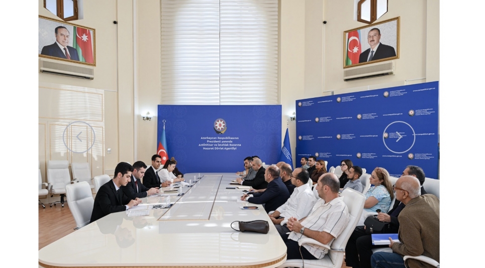 akkreditasiya-edilmish-kalibrleme-laboratoriyalarinin-numayendeleri-ile-maariflendirici-gorush-kechirilib