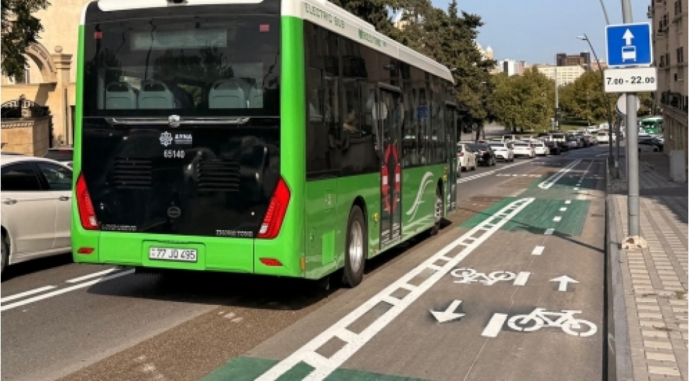 bakinin-daha-iki-kuchesinde-avtobuslar-uchun-xususi-hereket-zolagi-teshkil-edilib