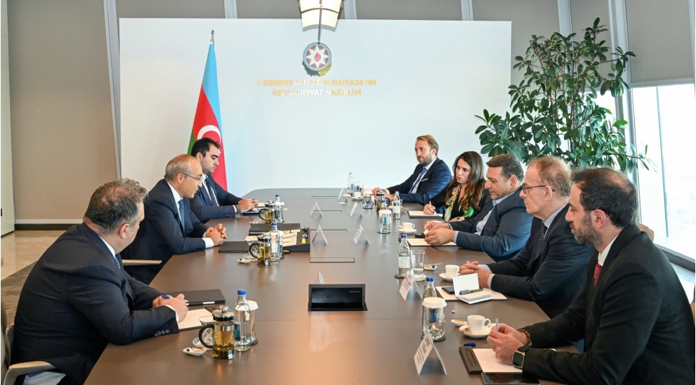 mikayil-cabbarov-osman-murat-karadenizle-emekdashliq-perspektivlerini-muzakire-edib
