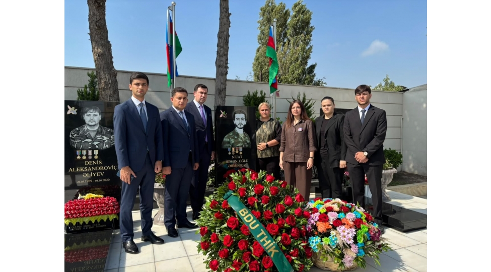 bdu-nun-shehid-mezunu-nicat-ehmedovun-mezari-ziyaret-olunub