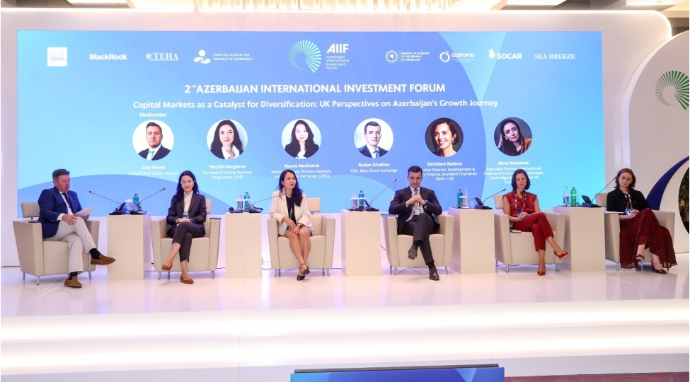 kapital-bazarlari-diversifikasiyanin-katalizatoru-kimi-azerbaycanin-inkishaf-yoluna-boyuk-britaniyanin-baxishi-movzusunda-panel-sessiyasi-kechirilib