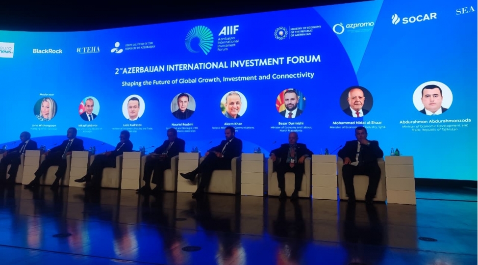 ikinci-azerbaycan-beynelxalq-investisiya-forumunda-azerbaycanin-regionlar-arasinda-strateji-kechid-kimi-rolu-muzakire-olunub