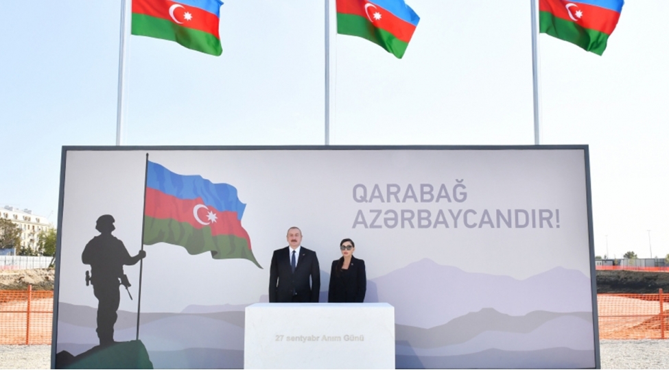 prezident-ilham-eliyev-anim-gunu-ile-elaqedar-bakidaki-zefer-parkinda-olub
