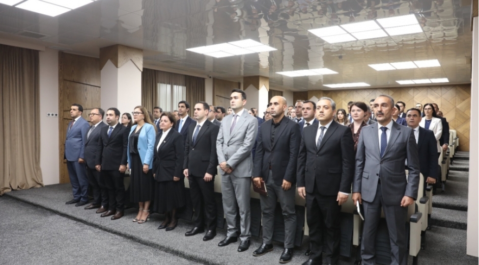 qanadi-sinmish-melekler-filminin-numayishi-teshkil-edilib