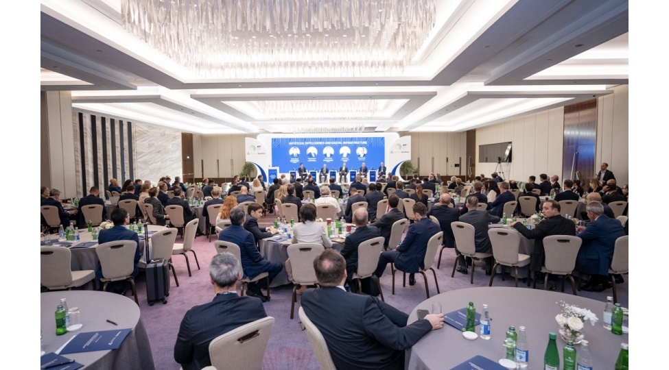 ardnf-ve-blackrockun-birge-teshkilatchiligi-ile-azerbaycan-infrastruktur-investisiya-dialoqu-kechirilib